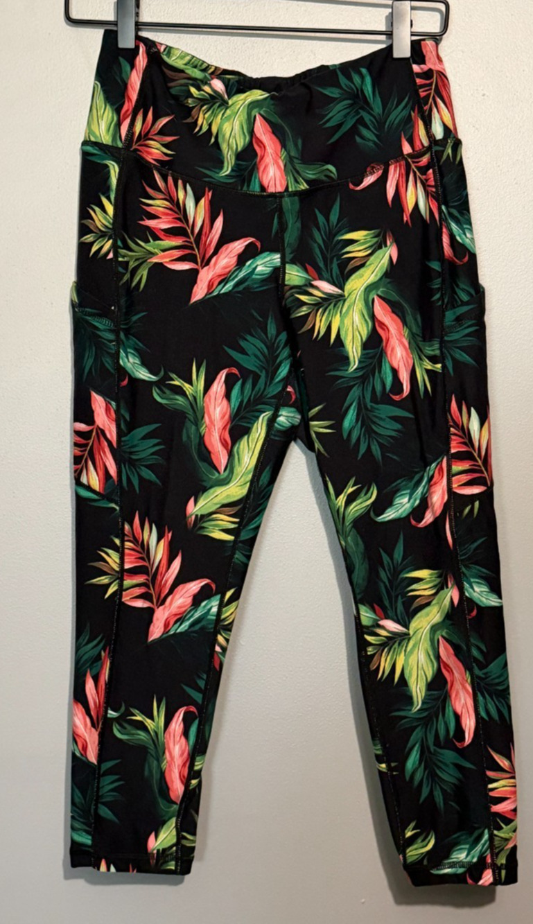 Torrid Active Womens Size 0 Tropical Floral Capri Leggings Pockets Black